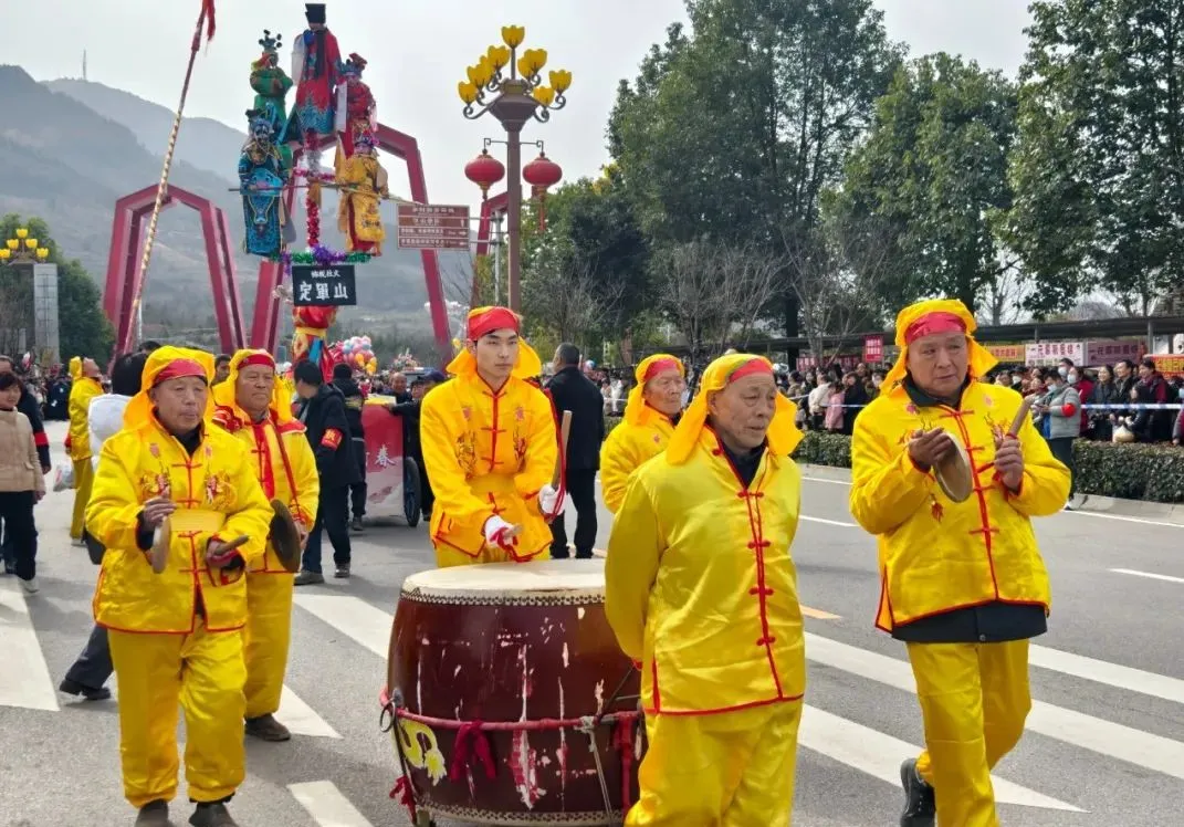 我們的節日·歡樂中國年丨南鄭社火娃娃登臺 千年民俗綻放新彩
