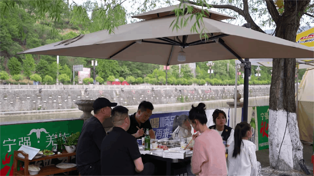 寧強縣第二屆羌族火鍋美食季啟幕！熱辣鮮香點燃漢江源→