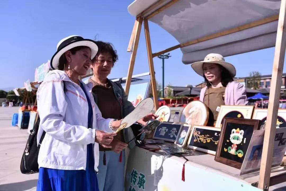 “花”點時間游漢臺，這個“五一”美不勝收
