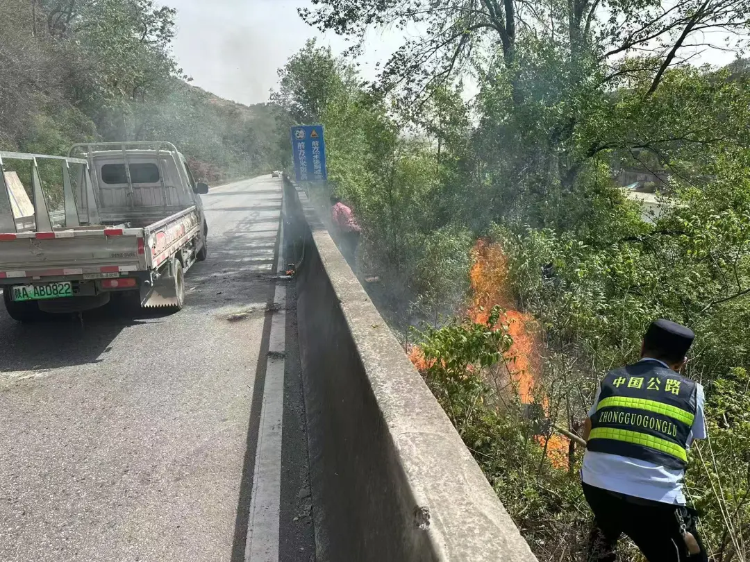35分鐘火速撲滅！公路人變身消防員 →